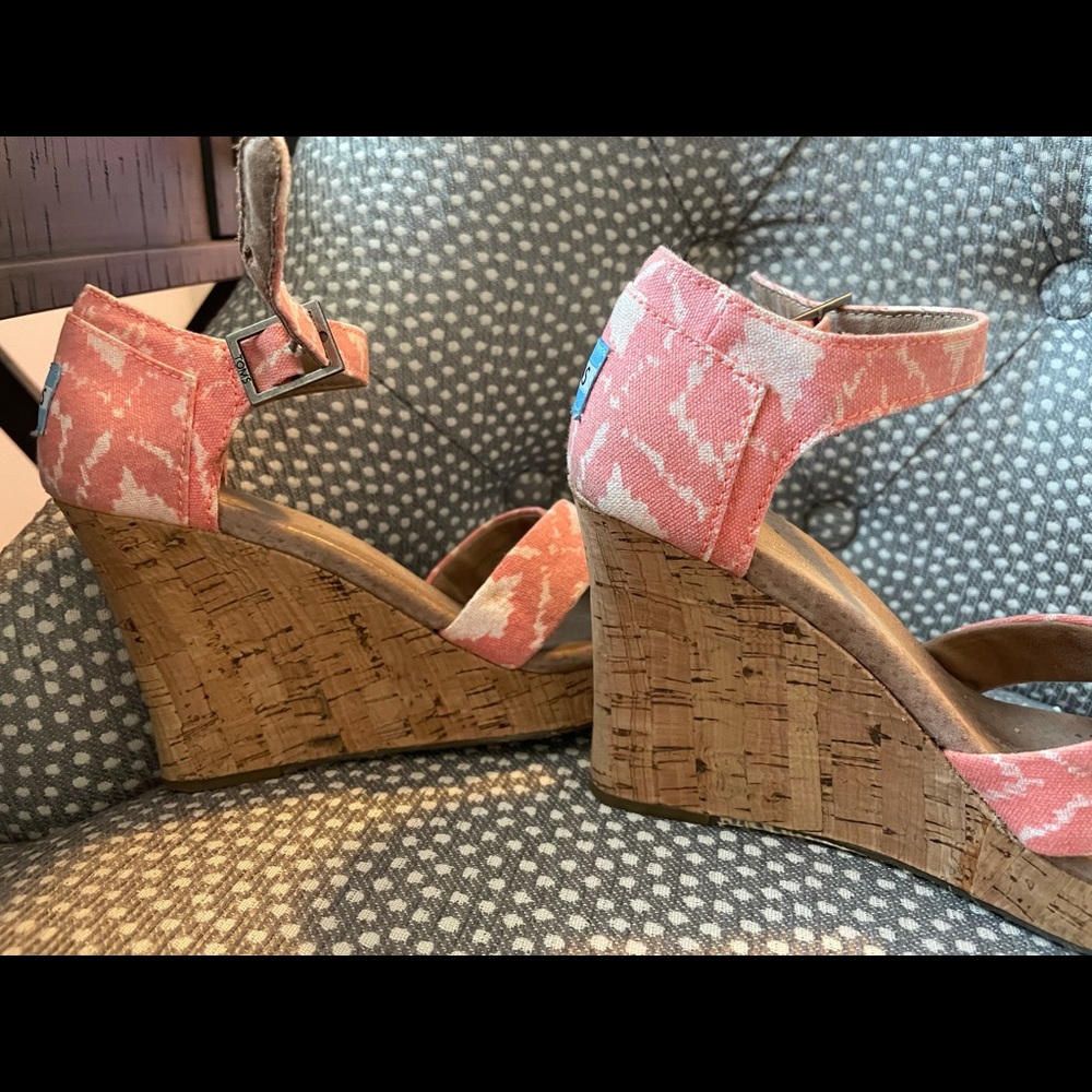 Toms Sienna Wedge Sandals pink size 6